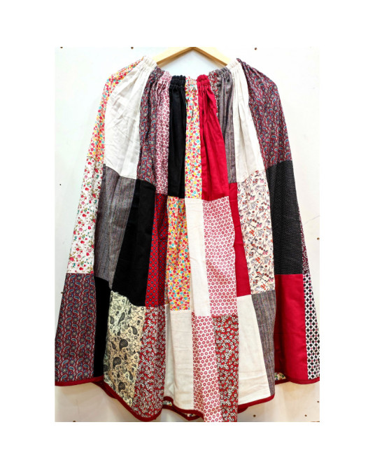 Emakumeentzako Granate Patchwork Etxeko Gona - Jantzi Tradizionalak